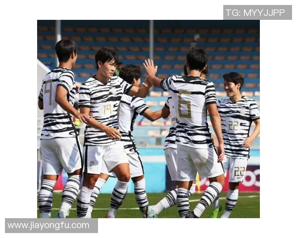 中国足球队迎战文莱队力争胜利展现实力与风采