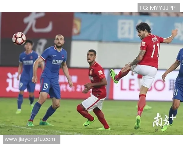 恒大与力帆首发阵容对比分析揭示双方战术布局与关键球员表现