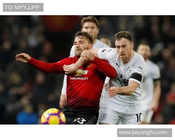 曼彻斯特联主场迎战伯恩利期待重拾胜利信心与争夺积分的激烈较量